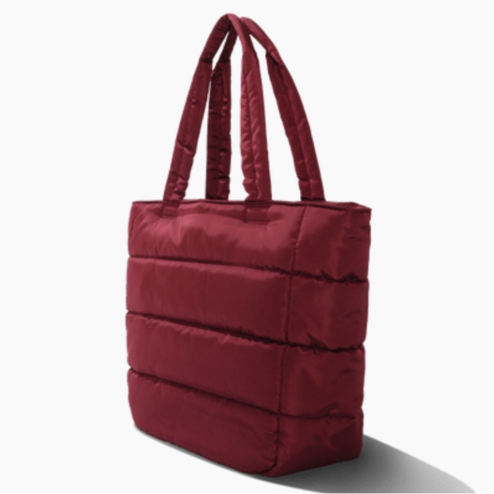 SPLITS59 Gym Tote.Burgundy.BRAND NEW IN ORIGINAL PACKAGING. 21" X 6.25" X 13.5"